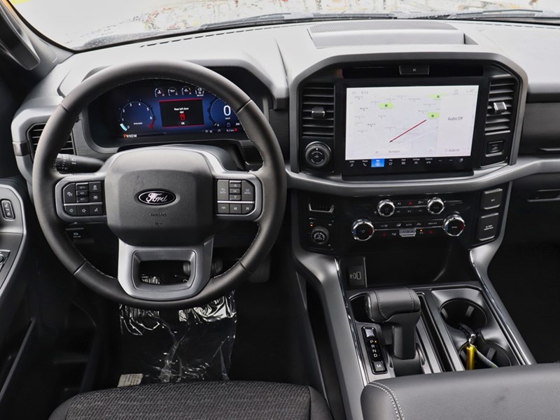2025 Ford F-150 XLT | 4X4 | 2.7L | 302A | BLK PK PLUS | 3.55 | 20s