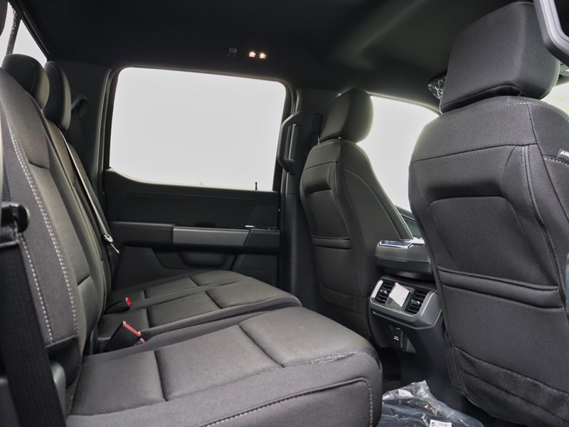 2025 Ford F-150 XLT | 4X4 | 2.7L | 302A | BLK PK PLUS | 3.55 | 20s