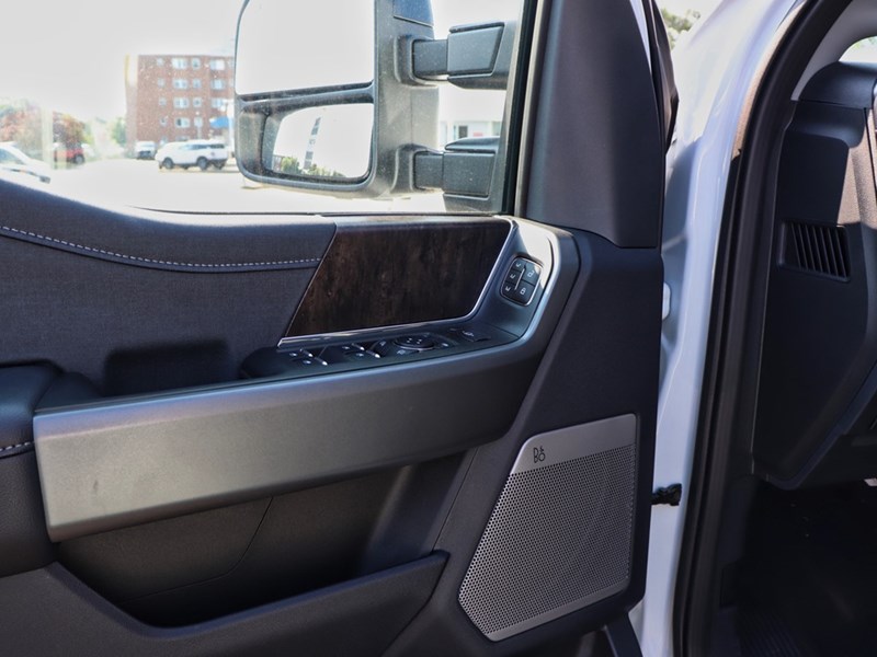 2025 Ford F-250 LARIAT | 4X4 | 6.7L | BLK PK | ROOF | ULTIMATE PKG