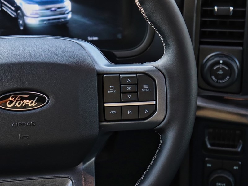 2025 FORD F-150 LARIAT | 4X4 | 3.5L | 501A | BLK PKG | ROOF | 20S