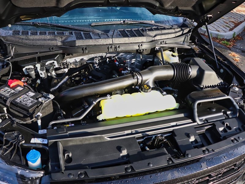 2025 FORD F-150 LARIAT | 4X4 | 3.5L | 501A | BLK PKG | ROOF | 20S