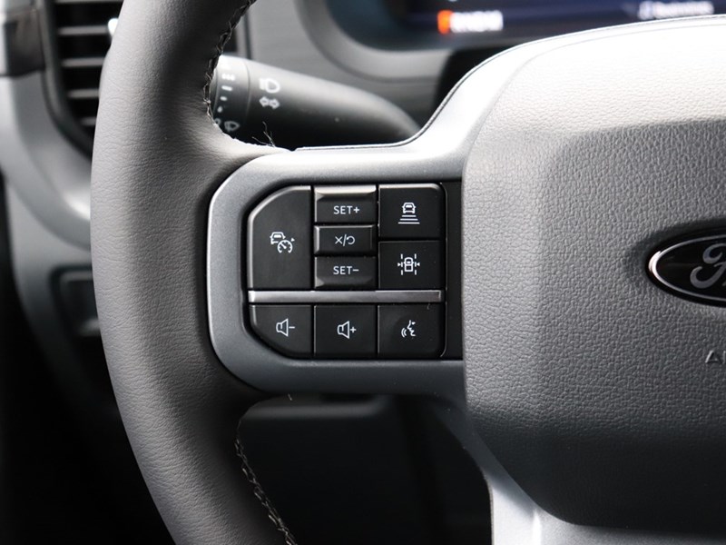 2025 FORD F-150 XLT | 4X4 | 3.5L | 302A | BLK PK PLS | 20S