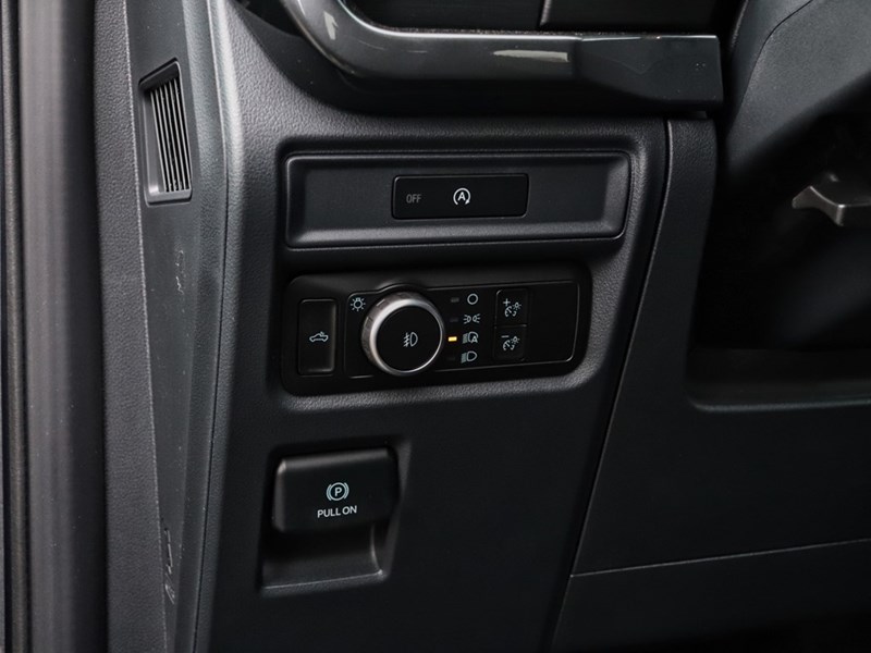 2025 FORD F-150 STX | 4X4 | 2.7L | 200A | BLK PK | BLIS | 20S