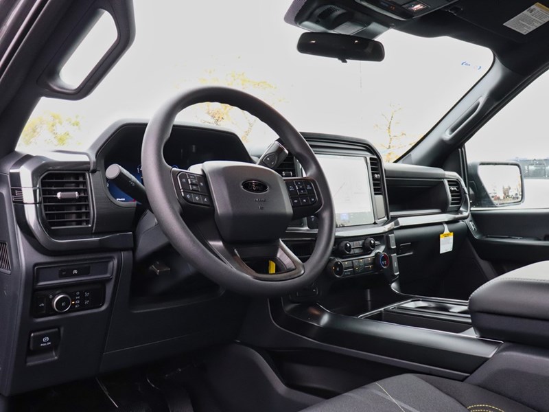 2025 FORD F-150 STX | 4X4 | 2.7L | 200A | BLK PK | BLIS | 20S