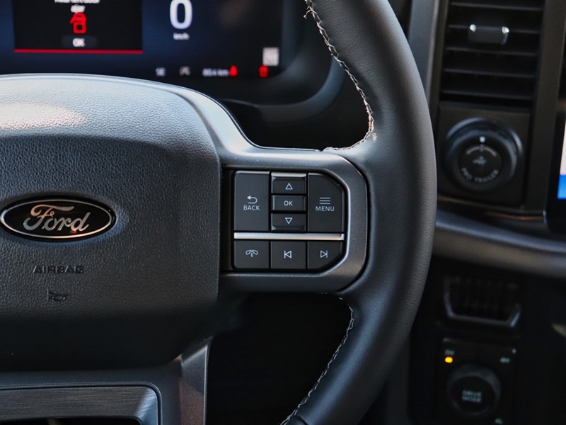 2025 FORD F-150 XLT | 4X4 | 5.0L | 302A | BLK PKG | 360 | 18S