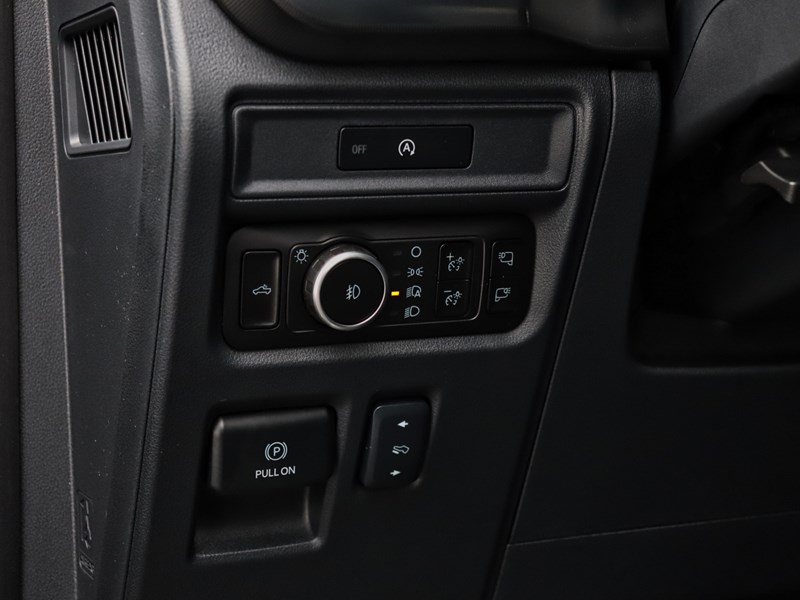 2025 Ford F-150 LARIAT | 4X4 | 3.5L | 501A | BLK PK | ROOF | 20s