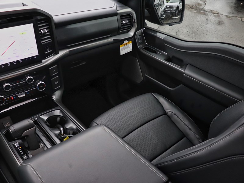 2025 Ford F-150 LARIAT | 4X4 | 3.5L | 501A | BLK PK | ROOF | 20s