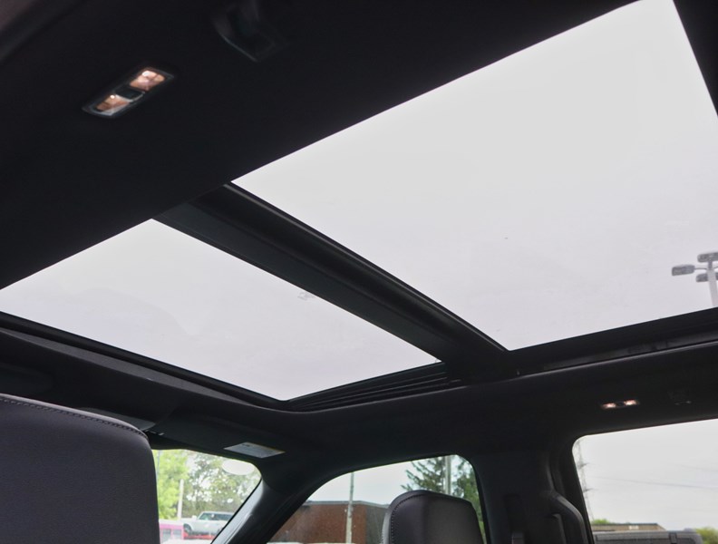 2025 Ford F-150 XLT | 4X4 | 2.7L | 303A |Blk Pk Pls |Roof | Bd Utl