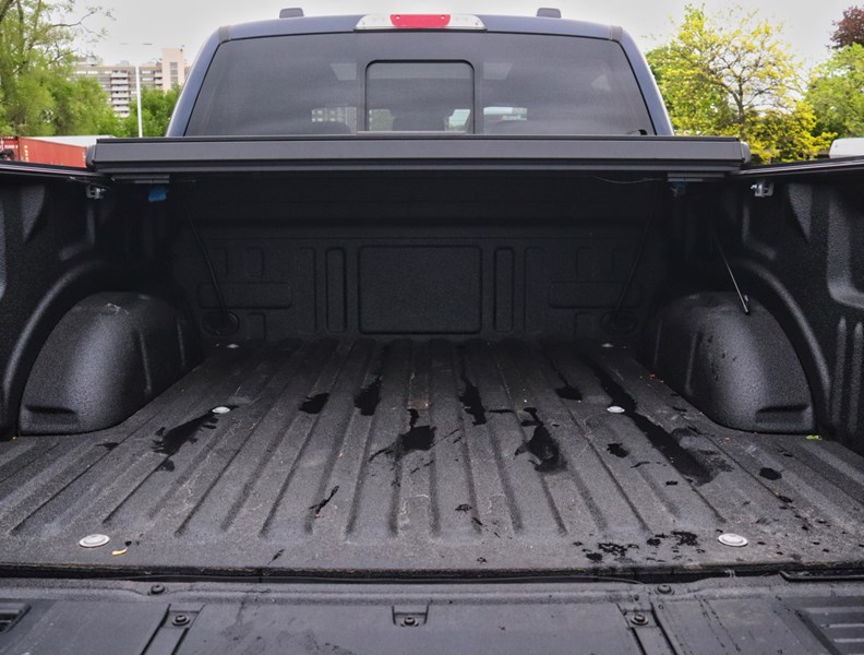 2025 Ford F-150 XLT | 4X4 | 2.7L | 303A |Blk Pk Pls |Roof | Bd Utl