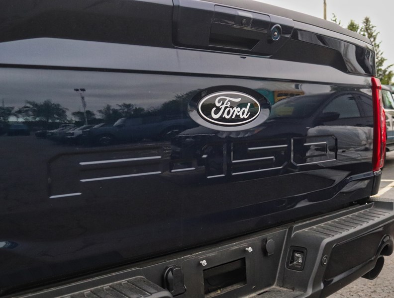 2025 Ford F-150 XLT | 4X4 | 2.7L | 303A |Blk Pk Pls |Roof | Bd Utl