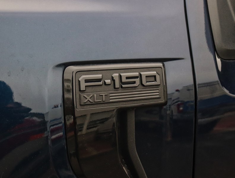 2025 Ford F-150 XLT | 4X4 | 2.7L | 303A |Blk Pk Pls |Roof | Bd Utl