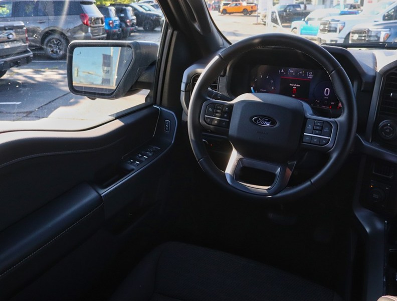 2025 Ford F-150 XLT | 4X4 | 2.7L | 302A | Blk Pkg Pls | Bed Utl
