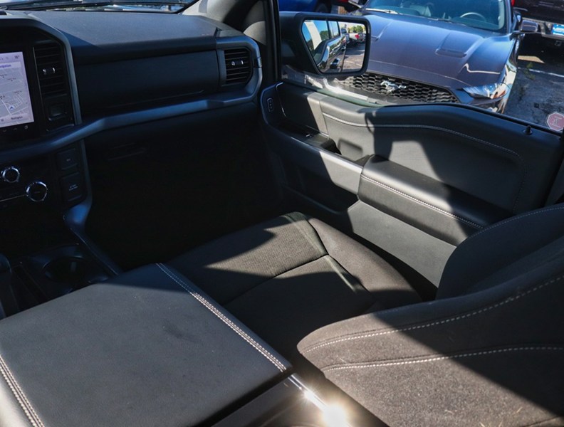 2025 Ford F-150 XLT | 4X4 | 2.7L | 302A | Blk Pkg Pls | Bed Utl