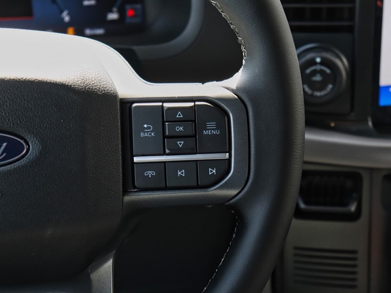 2025 Ford F-150 Lightning XLT | 4X4 | STD BAT | 311A | TLGT STEP | MB PWR CO
