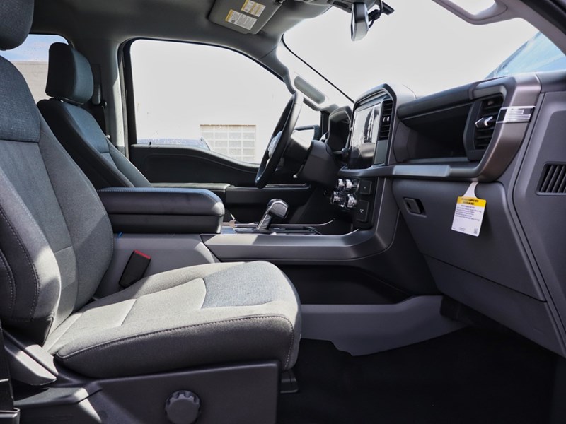 2025 Ford F-150 Lightning XLT | 4X4 | STD BAT | 311A | TLGT STEP | MB PWR CO
