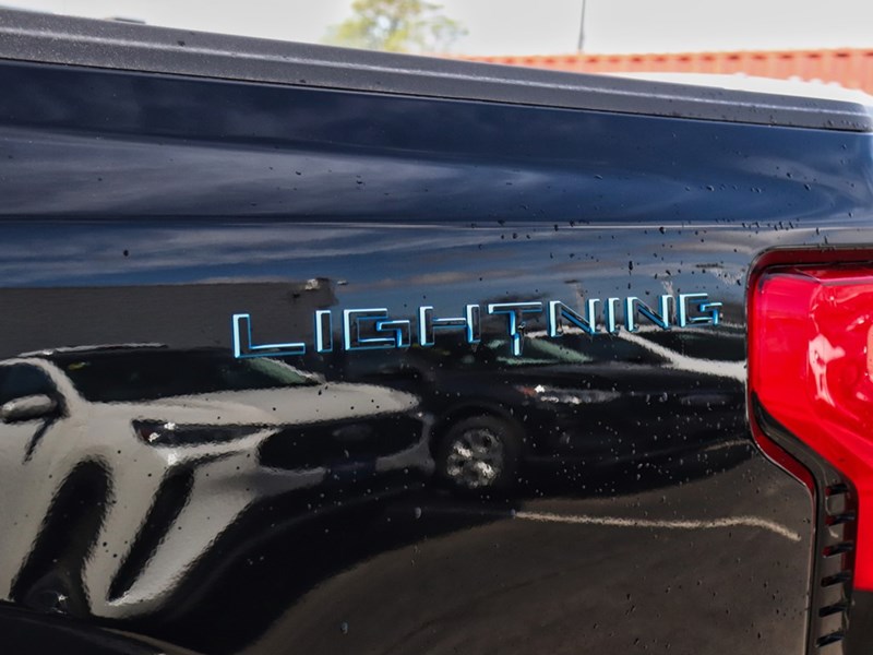 2025 Ford F-150 Lightning XLT | 4X4 | STD BAT | 311A | TLGT STEP | MB PWR CO