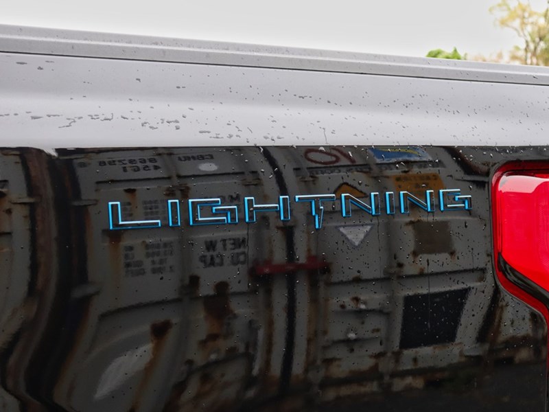 2025 Ford F-150 Lightning XLT | 4X4 | STD BAT | 311A |MB PWR CORD| TLGT STEP