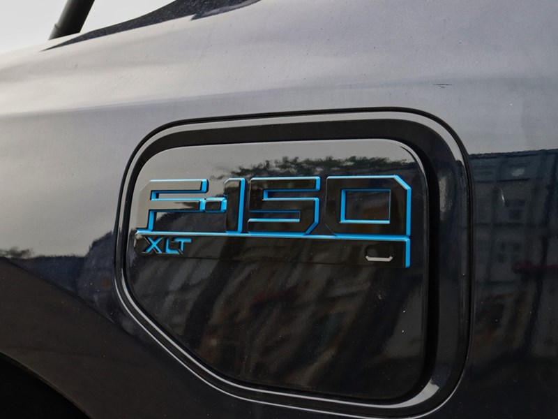 2025 Ford F-150 Lightning XLT | 4X4 | STD BAT | 311A | TLGT STEP | MB PWR CO