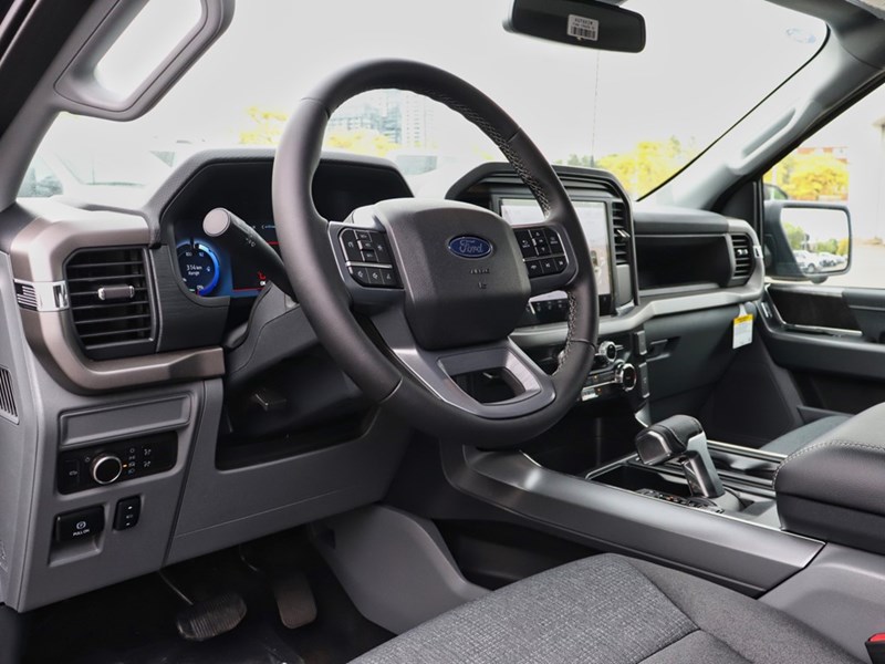 2025 Ford F-150 Lightning XLT | 4X4 | STD BAT | 311A | TLGT STEP | MB PWR CO