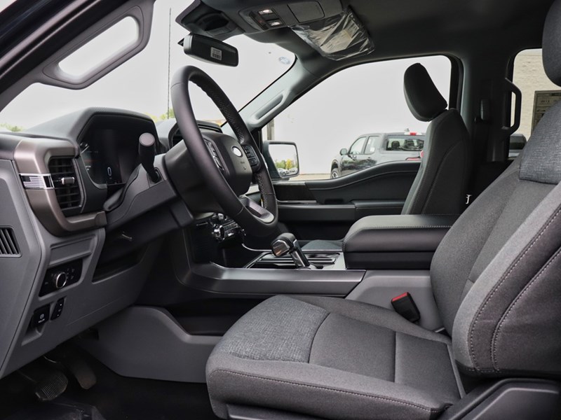 2025 Ford F-150 Lightning XLT | 4X4 | STD BAT | 311A | TLGT STEP | MB PWR CO