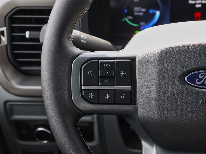 2025 Ford F-150 Lightning XLT | 4WD | STD BAT | TLGT STEP | MB PWR CORD