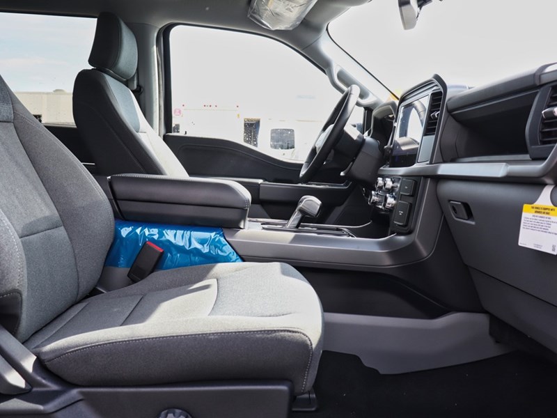 2025 Ford F-150 Lightning XLT | 4WD | STD BAT | TLGT STEP | MB PWR CORD