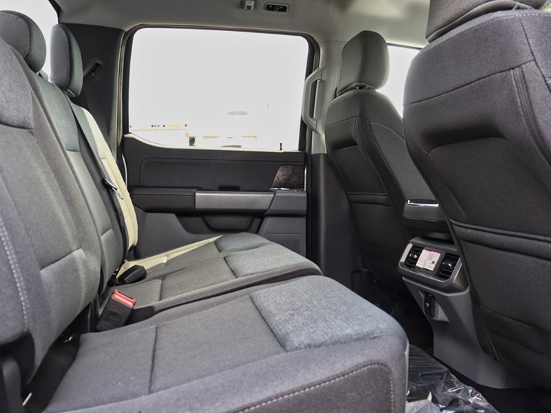 2025 Ford F-150 Lightning XLT | 4WD | STD BAT | TLGT STEP | MB PWR CORD
