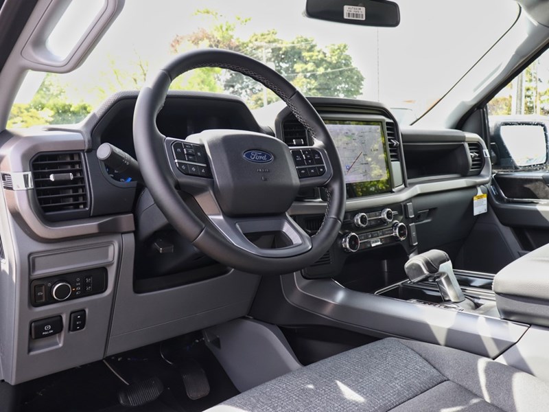 2025 Ford F-150 Lightning XLT | 4WD | STD BAT | TLGT STEP | MB PWR CORD