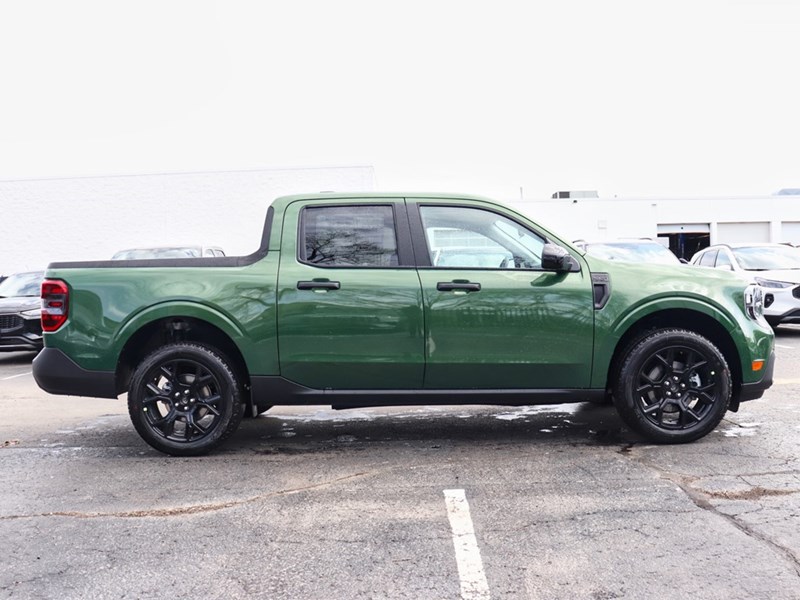 2025 Ford Maverick XLT | AWD | 2.0L | BLK PK | ROOF |