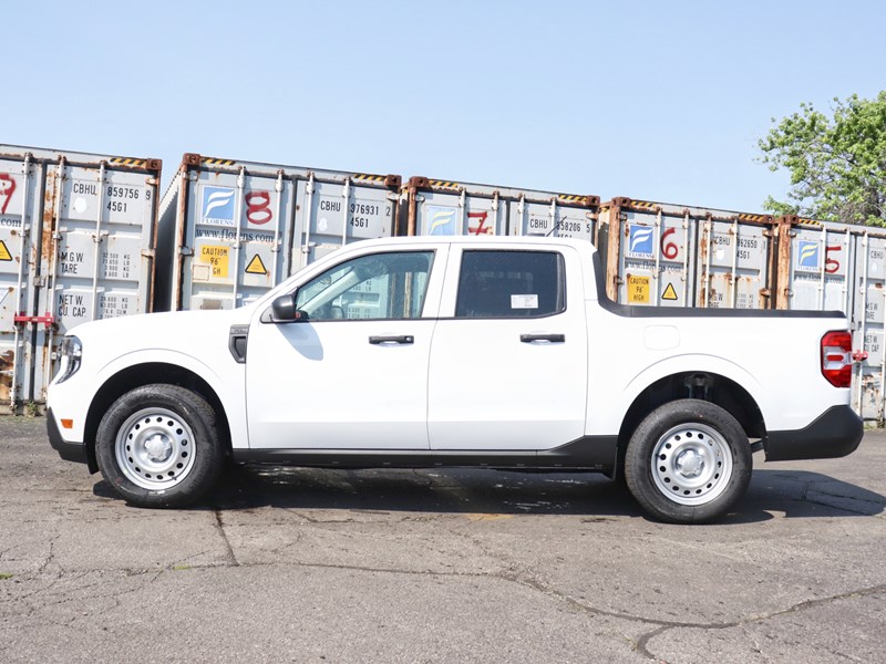 2025 Ford Maverick XL | AWD | 2.0L | 2K TRAILER HITCH