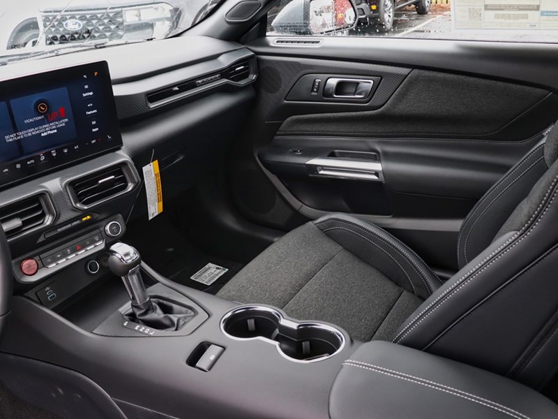 2025 Ford Mustang EcoBoost Fastback | 2.3L | 101A | 10-SPD AUTO