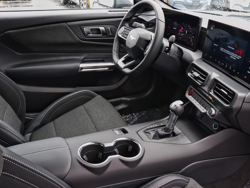 2025 Ford Mustang EcoBoost Fastback | 2.3L | 101A | 10-SPD AUTO