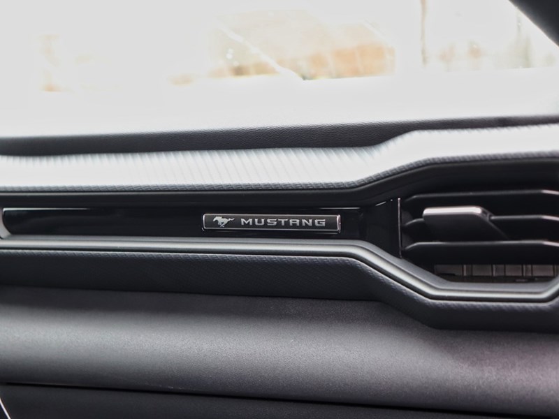 2025 Ford Mustang EcoBoost Fastback | 2.3L | 101A | 10-SPD AUTO