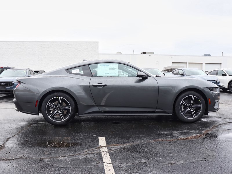 2025 Ford Mustang EcoBoost Fastback | 2.3L | 101A | 10-SPD AUTO