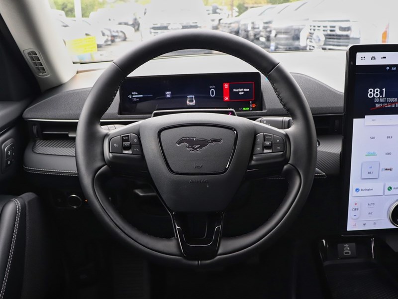 2025 Ford Mustang Mach-E Select | AWD | STD BAT | CMFRT PKG | MB PWR CORD