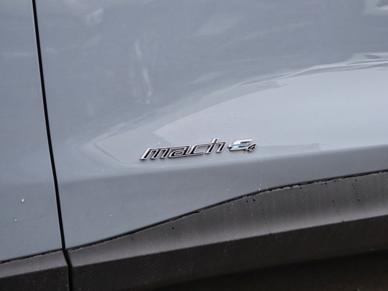 2025 Ford Mustang Mach-E Select | AWD | STD BAT | CMFRT PKG | MB PWR CORD