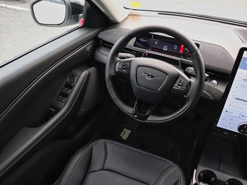 2025 Ford Mustang Mach-E Premium | AWD | EXT BAT | GLASS ROOF | MB PWR CORD