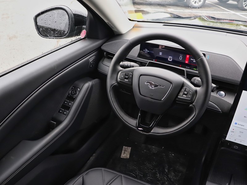 2025 Ford Mustang Mach-E Select | AWD | STD BAT | COMF PKG | MB PWR CORD