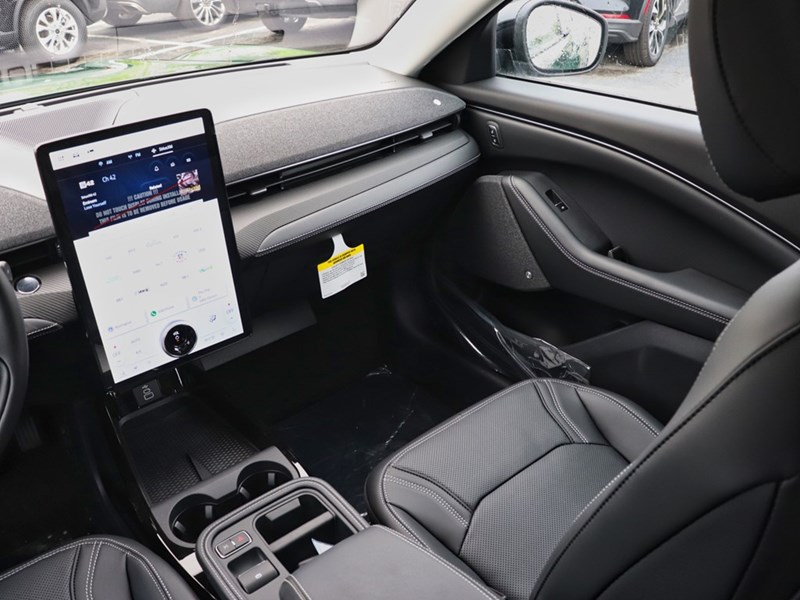 2025 Ford Mustang Mach-E Premium | AWD | EXT BAT | GLASS ROOF | MB PWR CORD