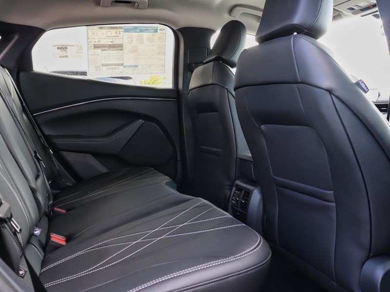 2025 Ford Mustang Mach-E Select | AWD | STD BAT | COMF PKG | MB PWR CORD