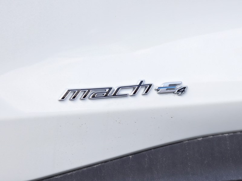 2025 Ford Mustang Mach-E Select | AWD | STD BAT | COMF PKG | MB PWR CRD