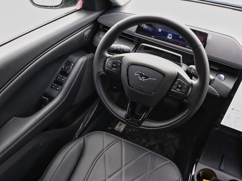2025 Ford Mustang Mach-E Select | AWD | STD BAT | COMF PKG | MB PWR CORD