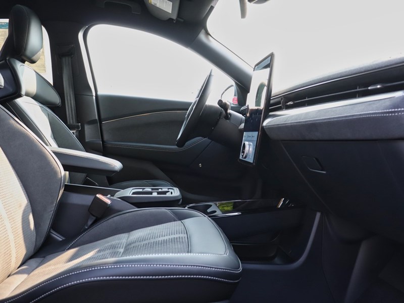 2025 Ford Mustang Mach-E GT | AWD | EXT BAT | BRONZE PKG | GLASS ROOF