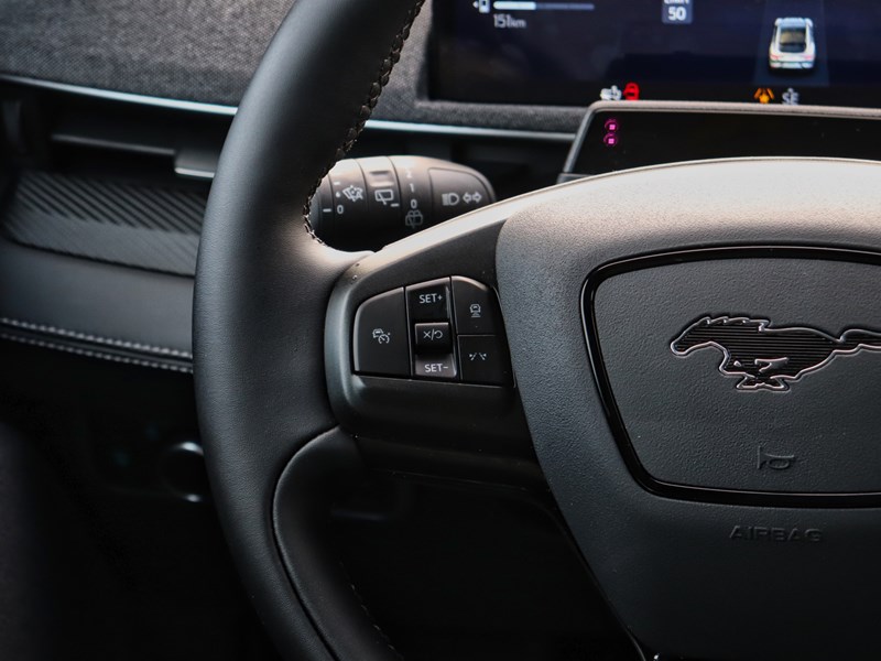 2025 FORD MUSTANG MACH-E PREMIUM | AWD | EXT BAT | ROOF | INT PROT | NACS