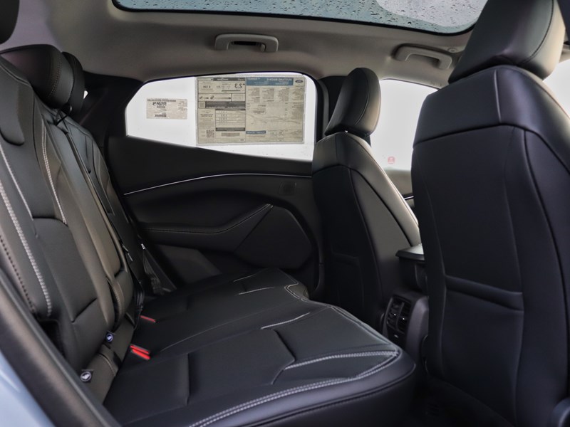 2025 FORD MUSTANG MACH-E PREMIUM | AWD | EXT BAT | ROOF | INT PROT | NACS