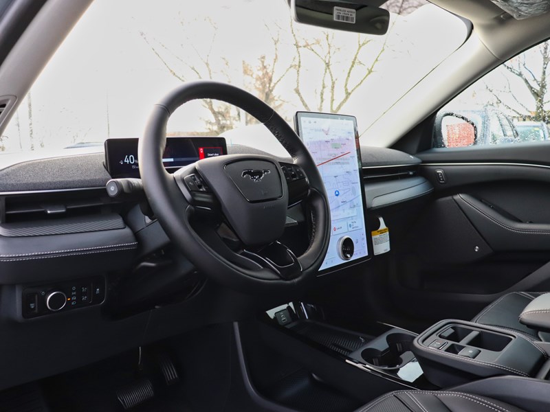 2025 FORD MUSTANG MACH-E PREMIUM | AWD | EXT BAT | ROOF | INT PROT | NACS