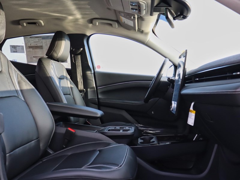 2025 Ford Mustang Mach-E Premium | AWD | EXT BAT | 360 | INT PROT | NACS