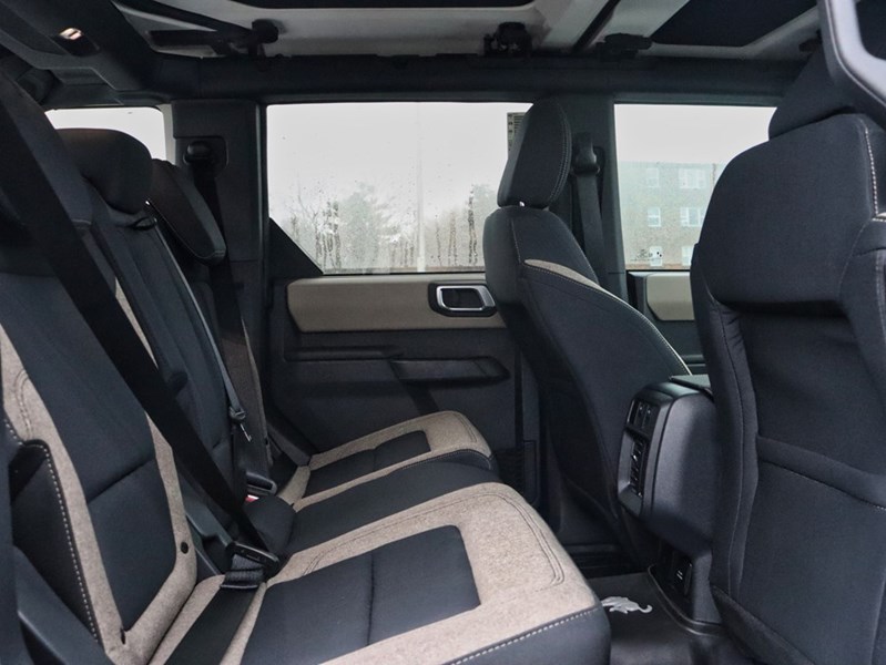 2026 Ford Bronco Big Bend | 4X4 | 2.3L | Hard Top |Blk Pk |Side Stp