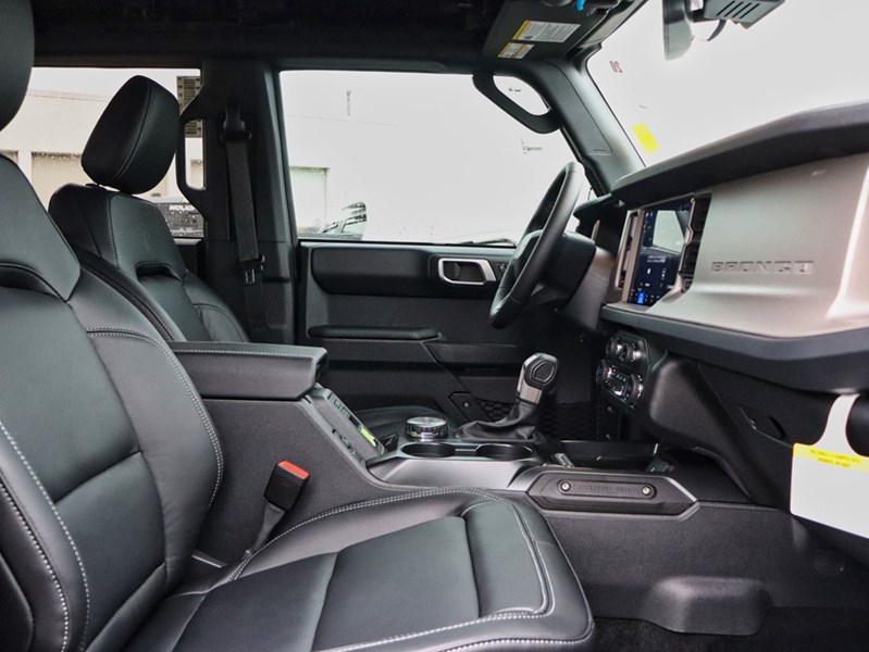 2026 Ford Bronco Outer Banks | 4X4 | 2.3L | 312A |Hard Top | Blk Pk