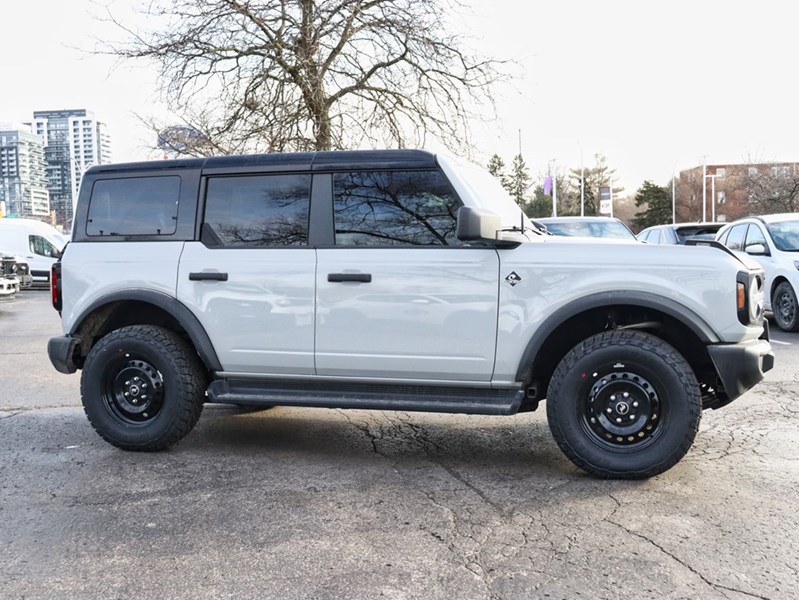 2026 Ford Bronco Outer Banks | 4X4 |2.7L | 314A |Hard Top | Blk Pk